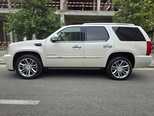 Cadillac Escalade-11