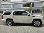 Cadillac Escalade-7
