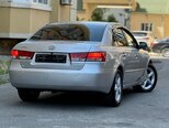 Hyundai Sonata-13
