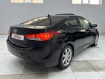Hyundai Elantra-11
