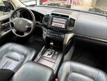 Toyota Land Cruiser-17
