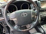 Toyota Land Cruiser-9