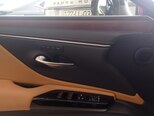 Lexus ES 300h-11