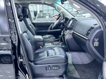 Toyota Land Cruiser-12
