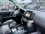 Toyota Land Cruiser-10