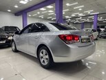 Chevrolet Cruze-13