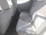 Mitsubishi L200-10