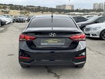 Hyundai Accent-11