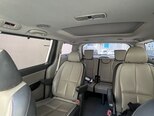 Kia Carnival-9