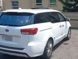 Kia Carnival-12