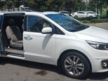 Kia Carnival-10