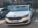 Kia Carnival-1