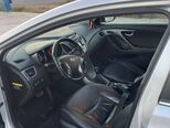 Hyundai Elantra-8