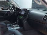 Toyota Land Cruiser-7