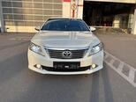 Toyota Camry-1