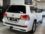 Toyota Land Cruiser-5