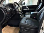 Toyota Land Cruiser-9