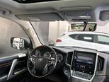Toyota Land Cruiser-7