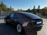 Tesla Model 3-5