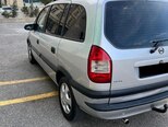Opel Zafira-4