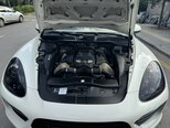 Porsche Cayenne Turbo S-12
