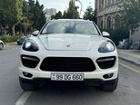 Porsche Cayenne Turbo S-3