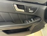 Mercedes E 220 d-12