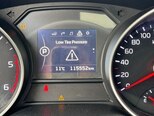 Kia Carnival-16