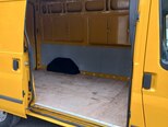 Ford Transit-13