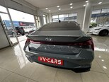 Hyundai Elantra-8