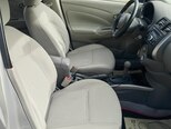 Nissan Sunny-14