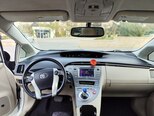Toyota Prius-11