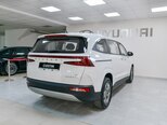 Hyundai Custin-5