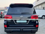 Toyota Land Cruiser-7