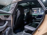 Audi Q8-12