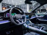 Audi Q8-10