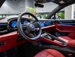 Porsche Macan 4-10