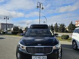 Kia Carnival-1