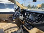 Kia Carnival-11
