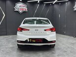 Hyundai Elantra-8