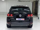 Volkswagen Touareg-15