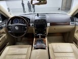 Volkswagen Touareg-6