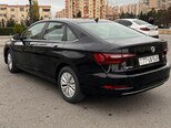 Volkswagen Jetta-5