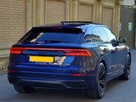 Audi Q8-6
