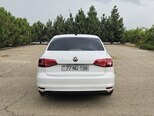 Volkswagen Jetta-2