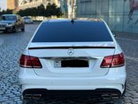 Mercedes E 250-7