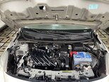 Nissan Sunny-11