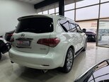 Infiniti QX80-6