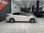 Hyundai Accent-8