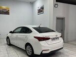 Hyundai Accent-14